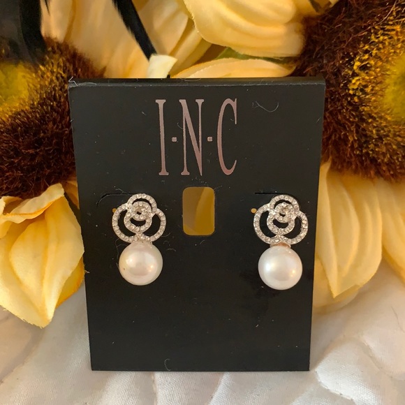 NWT! INC Rose & Pearl Earrings - Picture 1 of 7